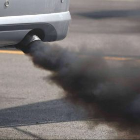 Qué significa en un coche diésel la emisión de humo blanco, negro, azulado…